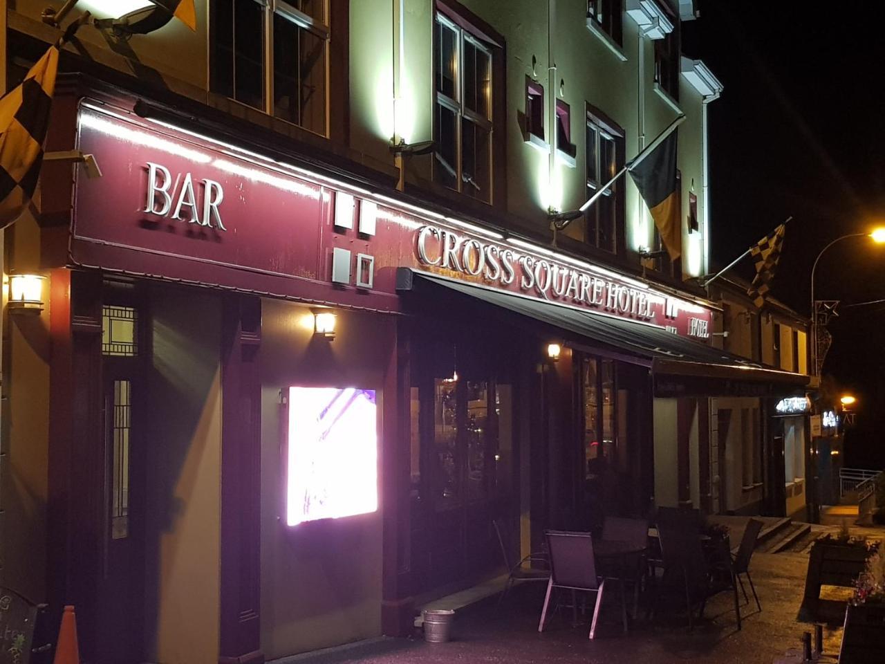 Cross Square Hotel Crossmaglen Buitenkant foto